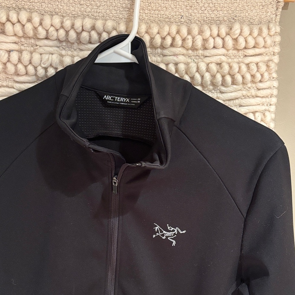 Arc'teryx Black Zip-Up Jacket